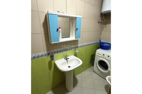 Shtepi ne shitje Apartament ne Durres, 1+1, Mobilimi Pjeserisht e mobiluar, Pagesa 117,000  Euro.