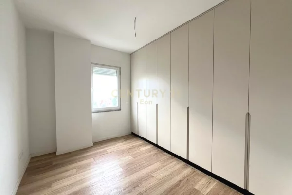 Shtepi ne shitje Apartament ne Durres, 2+1, Mobilimi E mobiluar, Pagesa 185,000  Euro.
