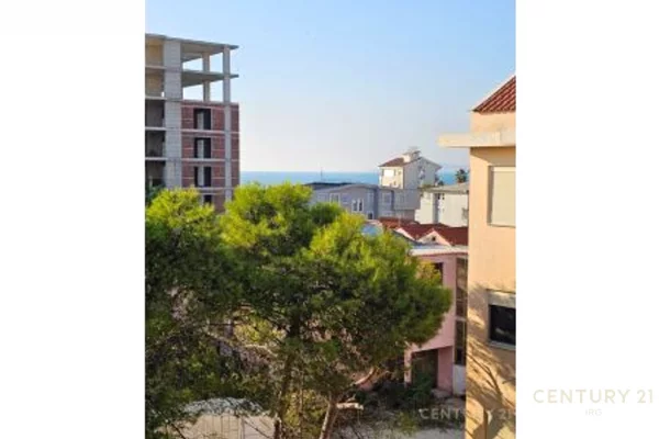 Apartment for sale in Durres 1+1, In Part