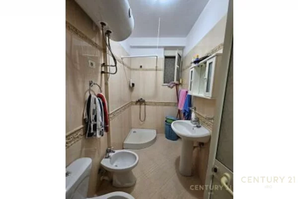 Apartment for sale in Durres 1+1, In Part