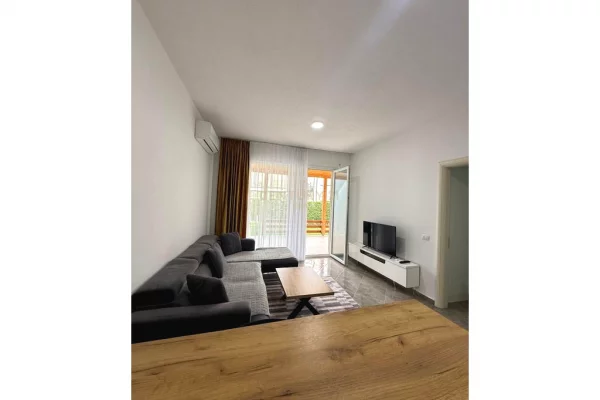 Shtepi ne shitje Apartament ne Durres, 2+1, Mobilimi E mobiluar, Pagesa 310,000  Euro.