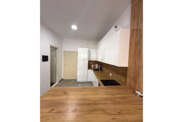 Shtepi ne shitje Apartament ne Durres, 2+1, Mobilimi E mobiluar, Pagesa 310,000  Euro.