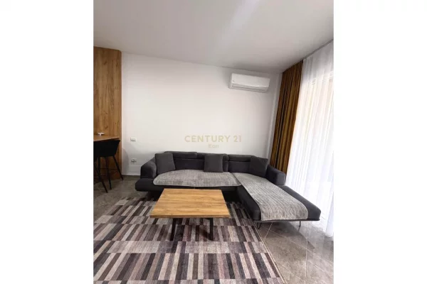 Shtepi ne shitje Apartament ne Durres, 2+1, Mobilimi E mobiluar, Pagesa 310,000  Euro.