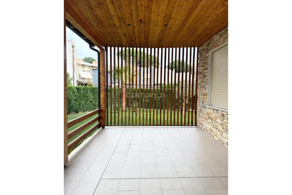 Shtepi ne shitje Apartament ne Durres, 2+1, Mobilimi E mobiluar, Pagesa 310,000  Euro.