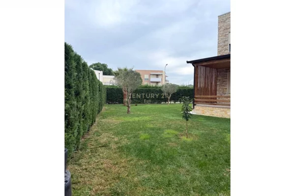 Shtepi ne shitje Apartament ne Durres, 2+1, Mobilimi E mobiluar, Pagesa 310,000  Euro.