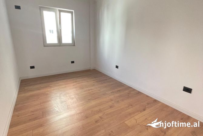 Shtepi ne shitje 2+1 ne Tirane - 160,000 Euro