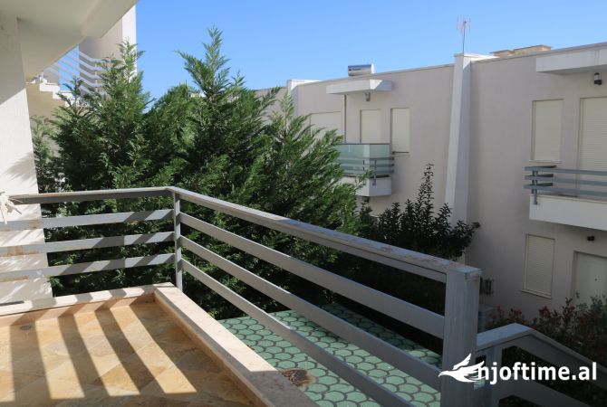 Shtepi ne shitje Apartament ne Durres, 2+1, Mobilimi E mobiluar, Pagesa 187,000  Euro.