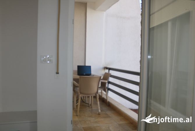 Shtepi ne shitje Apartament ne Durres, 2+1, Mobilimi E mobiluar, Pagesa 187,000  Euro.