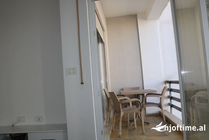 Shtepi ne shitje Apartament ne Durres, 2+1, Mobilimi E mobiluar, Pagesa 187,000  Euro.