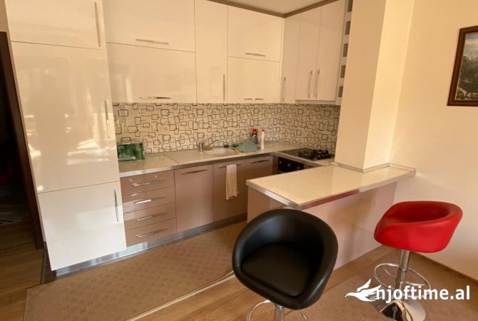 Shtepi me qera 1+1 ne Tirane - 400 Euro