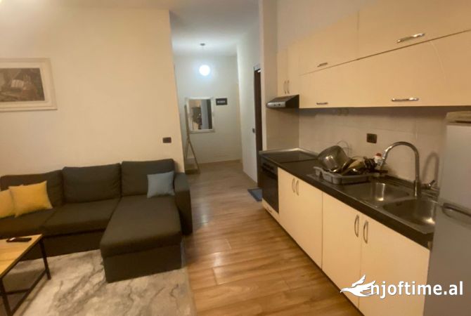 Shtepi me qera 2+1 ne Tirane - 650 Euro