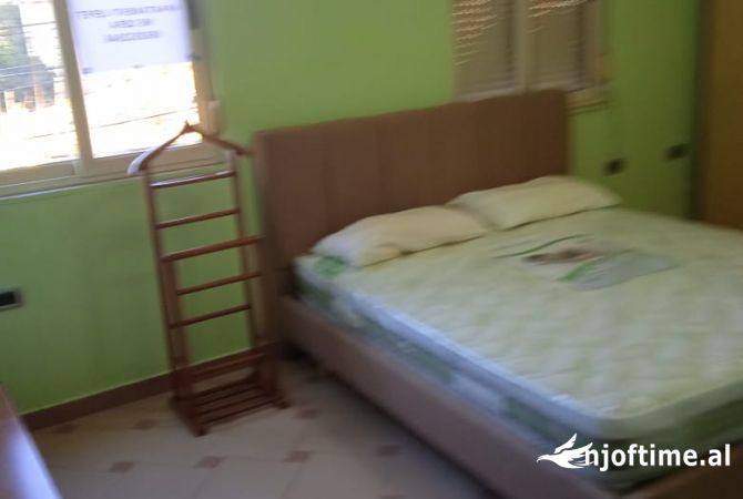 Shtepi me qera 1+1 ne Tirane - 65,000 Leke