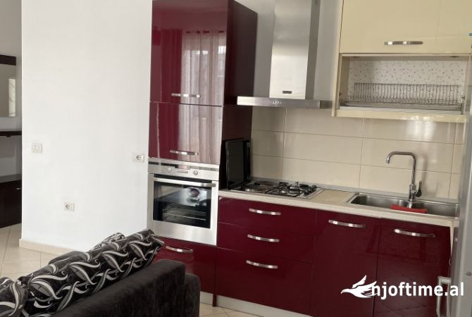 Shtepi me qera 2+1 ne Tirane - 500 Euro
