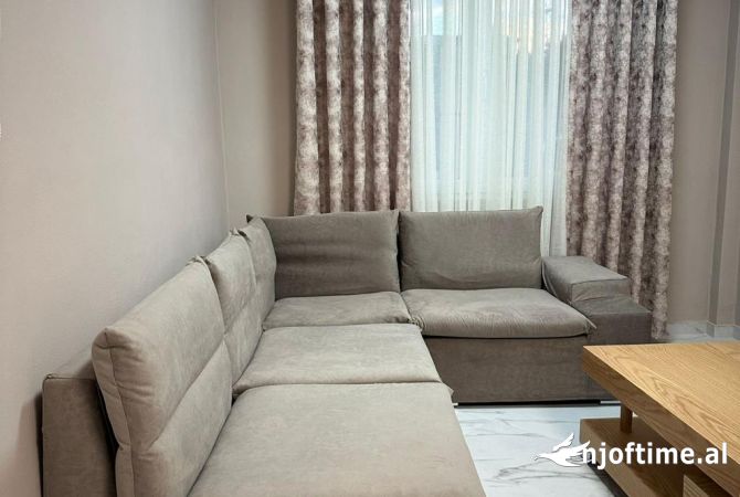 Shtepi me qera Apartament ne Tirane, 1+1, Mobilimi E mobiluar, Pagesa 350  Euro.