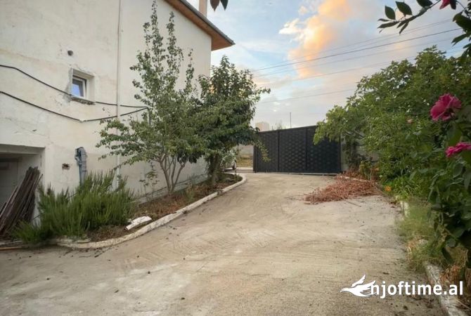 Shtepi me qera Apartament ne Tirane, 1+1, Mobilimi E mobiluar, Pagesa 350  Euro.