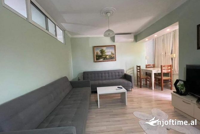 Shtepi ne shitje Apartament ne Tirane, 2+1, Mobilimi Pjeserisht e mobiluar, Pagesa 940,000  Euro.