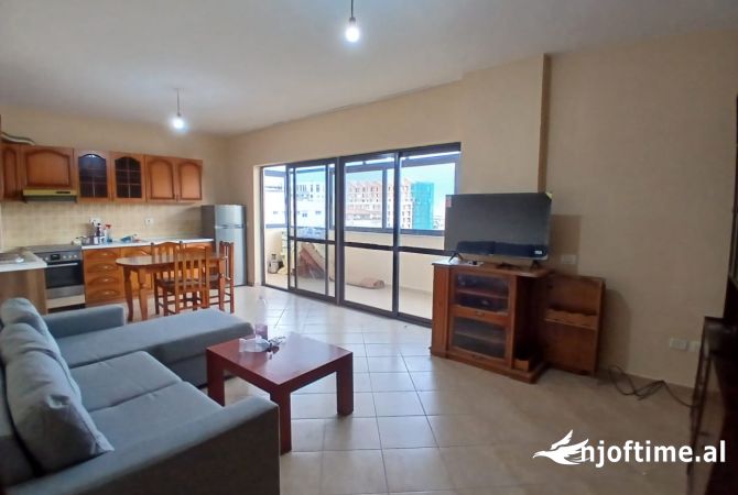 Shtepi me qera 2+1 ne Tirane - 60,000 Leke