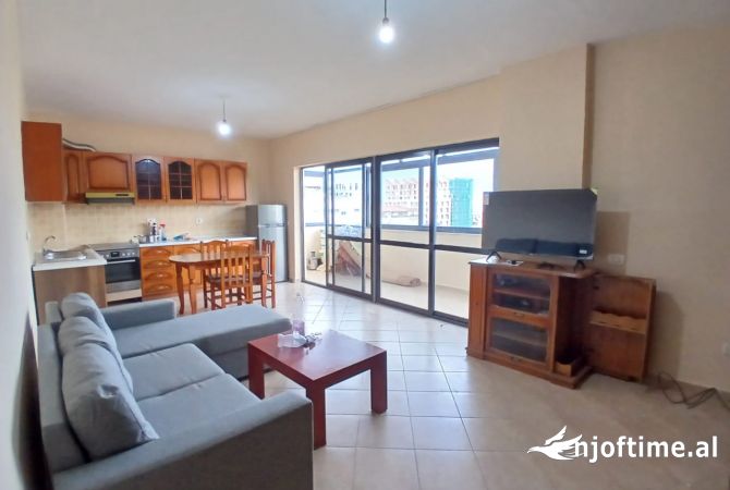 Shtepi me qera 2+1 ne Tirane - 60,000 Leke