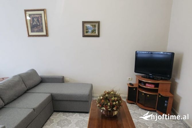 Shtepi me qera 1+1 ne Tirane - 45,000 Leke