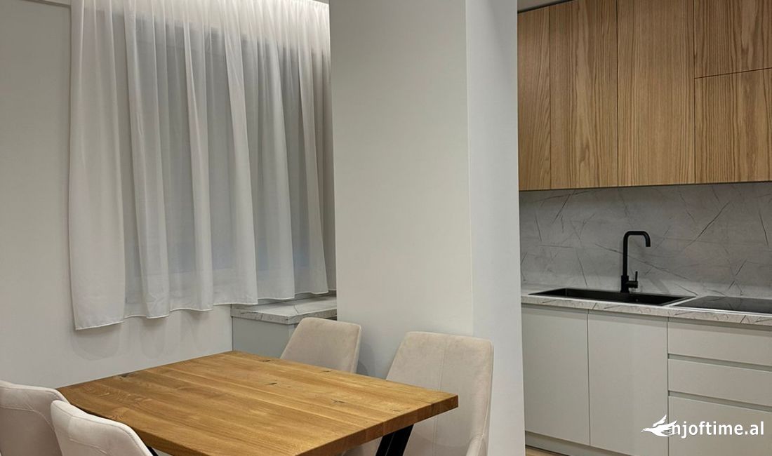 Shtepi me qera Apartament ne Tirane, 1+1, Mobilimi E mobiluar, Pagesa 700  Euro.