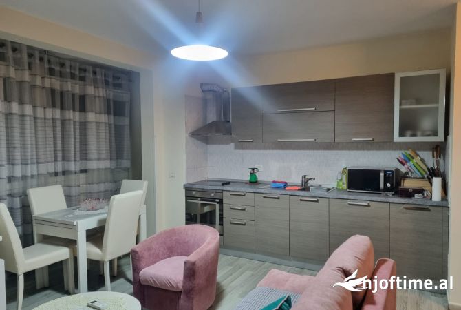 Shtepi me qera 2+1 ne Tirane - 550 Euro