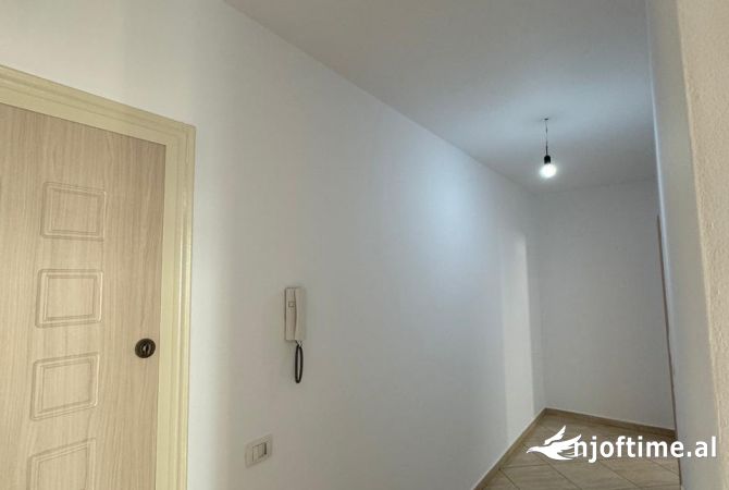 Shtepi me qera 2+1 ne Tirane - 450 Euro