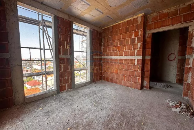 Shtepi ne shitje 2+1 ne Tirane - 160,000 Euro