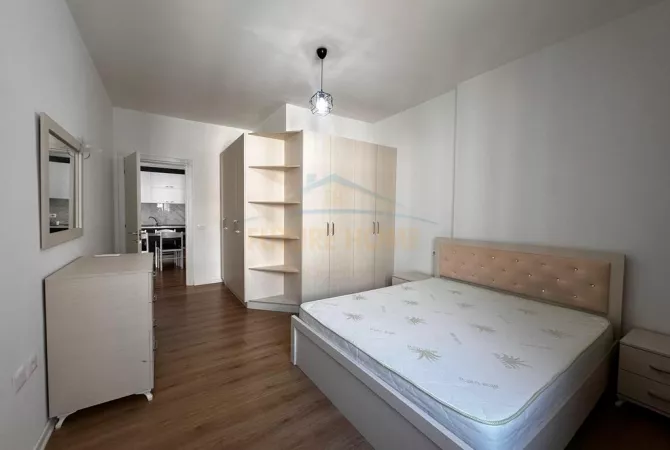 Shtepi me qera 2+1 ne Tirane - 650 Euro