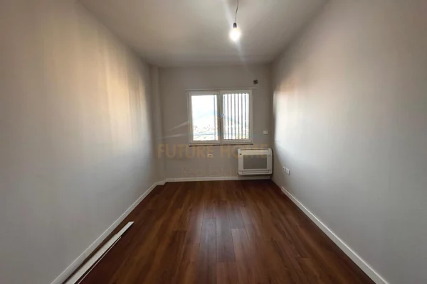 Shtepi ne shitje 2+1 ne Tirane - 210,000 Euro