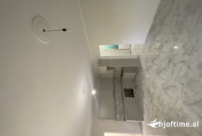 Shtepi me qera 2+1 ne Tirane - 28,000 Leke