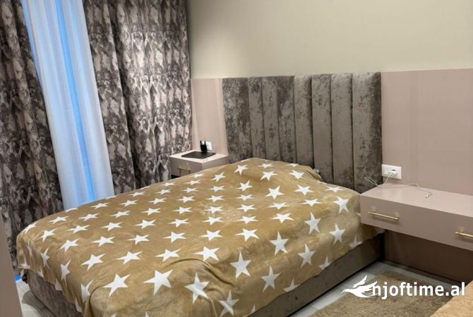 Shtepi ne shitje Apartament ne Tirane, 2+1, Mobilimi E mobiluar, Pagesa 217,000  Euro.