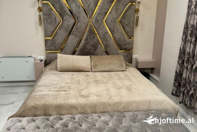 Shtepi ne shitje Apartament ne Tirane, 2+1, Mobilimi E mobiluar, Pagesa 217,000  Euro.