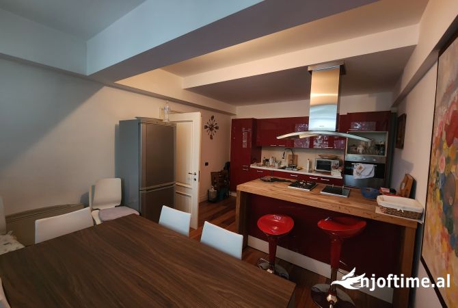 Shtepi me qera 2+1 ne Tirane - 900 Euro