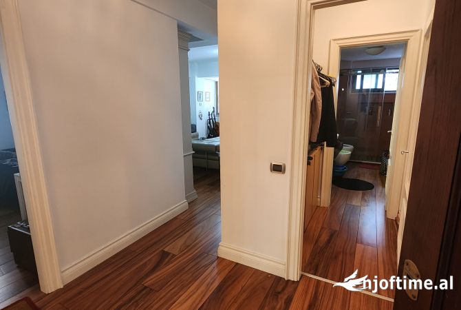 Shtepi me qera Apartament ne Tirane, 2+1, Mobilimi E mobiluar, Pagesa 900  Euro.