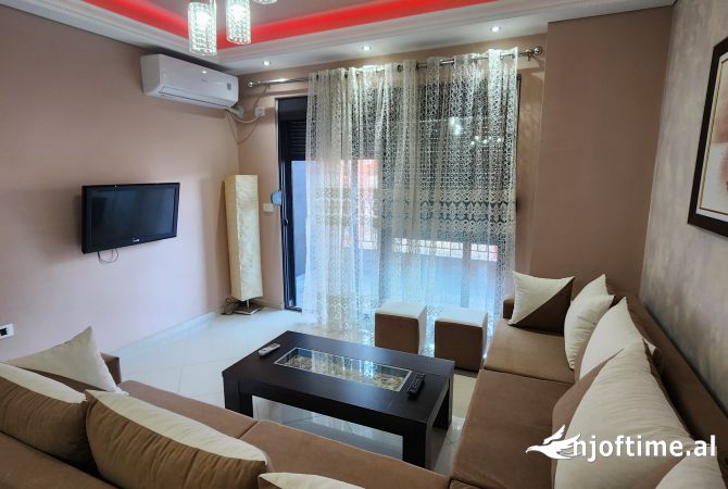 Shtepi me qera 2+1 ne Tirane - 500 Euro