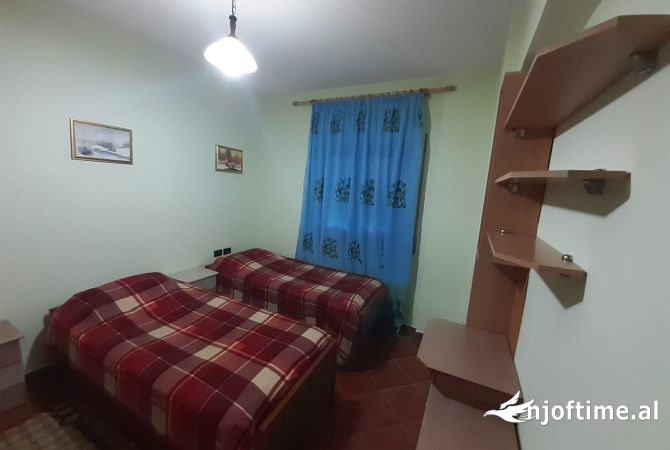 Shtepi me qera Apartament ne Tirane, 2+1, Mobilimi E mobiluar, Pagesa 65,000  Leke.