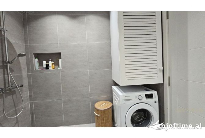 Shtepi ne shitje Apartament ne Durres, 2+1, Mobilimi E mobiluar, Pagesa 230,000  Euro.