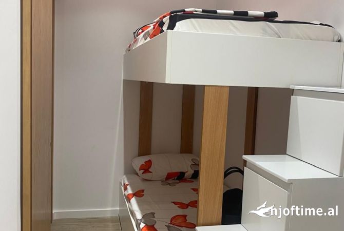 Shtepi ne shitje Apartament ne Durres, 2+1, Mobilimi E mobiluar, Pagesa 230,000  Euro.