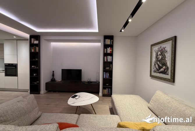 Shtepi me qera 2+1 ne Tirane - 1,200 Euro