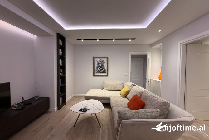 Shtepi me qera 2+1 ne Tirane - 1,200 Euro