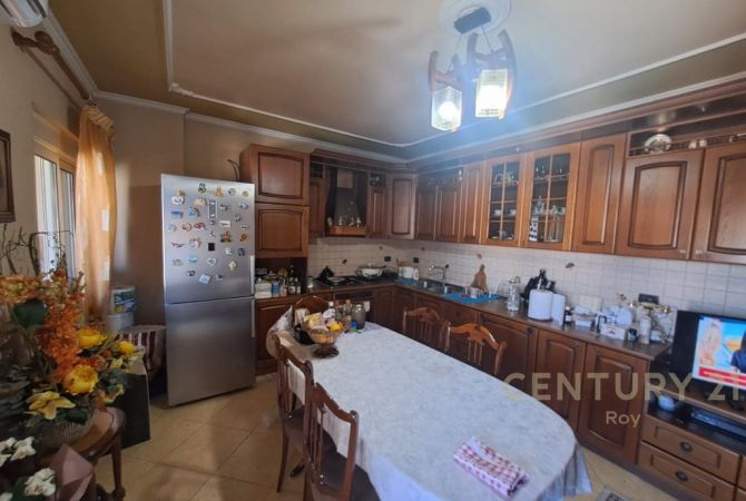 Shtepi ne shitje 4+1 ne Durres - 270,000 Euro