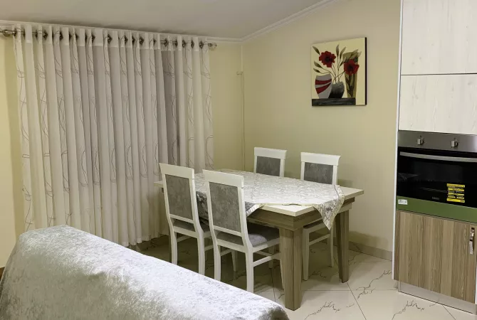 Shtepi me qera 1+1 ne Tirane - 45,000 Leke
