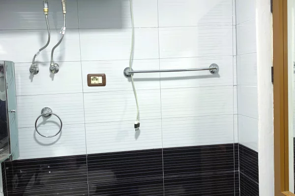 Shtepi me qera Shtepi Private ne Tirane, 1+1, Mobilimi E mobiluar, Pagesa 40,000  Leke.