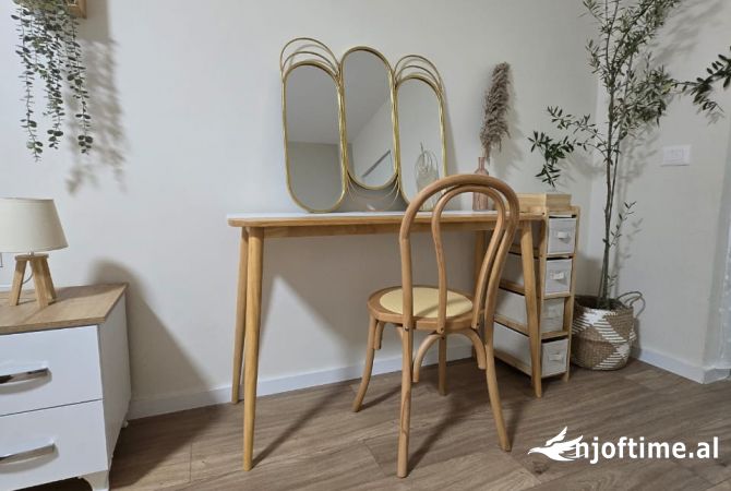 Shtepi me qera Apartament ne Tirane, 1+1, Mobilimi E mobiluar, Pagesa 900  Euro.