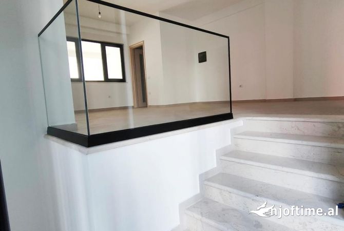 Ambient biznesi me qera 3+1 ne Tirane - 350 Euro