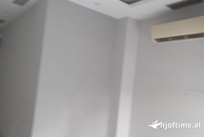 Ambient biznesi ne shitje 1+1 ne Tirane - 116,000 Euro