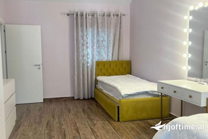 Shtepi ne shitje Vila Luksoze ne Kavaje, 1+1, Mobilimi E mobiluar, Pagesa 450,000  Euro.