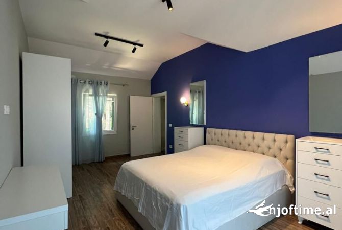 Shtepi ne shitje Vila Luksoze ne Kavaje, 1+1, Mobilimi E mobiluar, Pagesa 450,000  Euro.