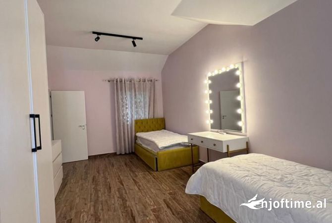 Shtepi ne shitje Vila Luksoze ne Kavaje, 1+1, Mobilimi E mobiluar, Pagesa 450,000  Euro.