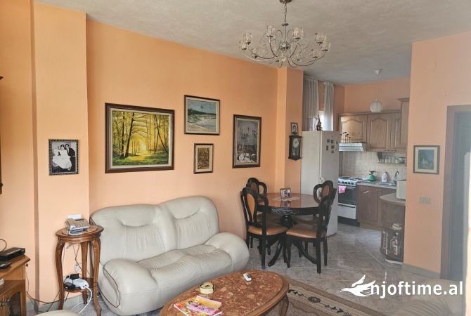 Shtepi ne shitje 3+1 ne Tirane - 159,500 Euro